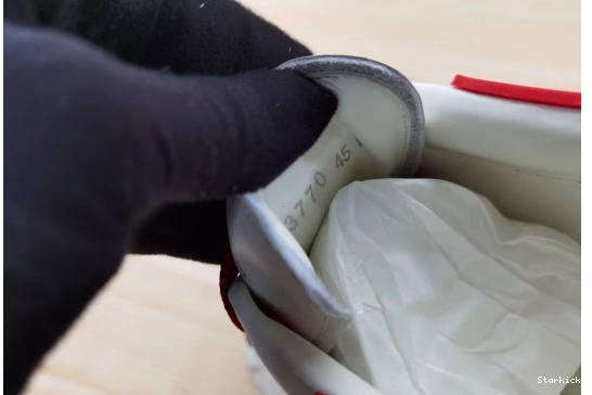 FB8825-111  Vomero 5  Oatmeal  Nike Zoom 1117